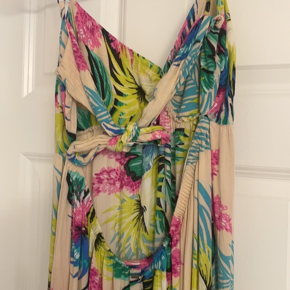 Rip Curl Maxi Dress - Picture 2 of 3